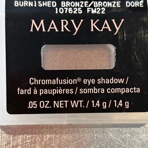 Mary Kay eyeshadow in Burnished Bronze